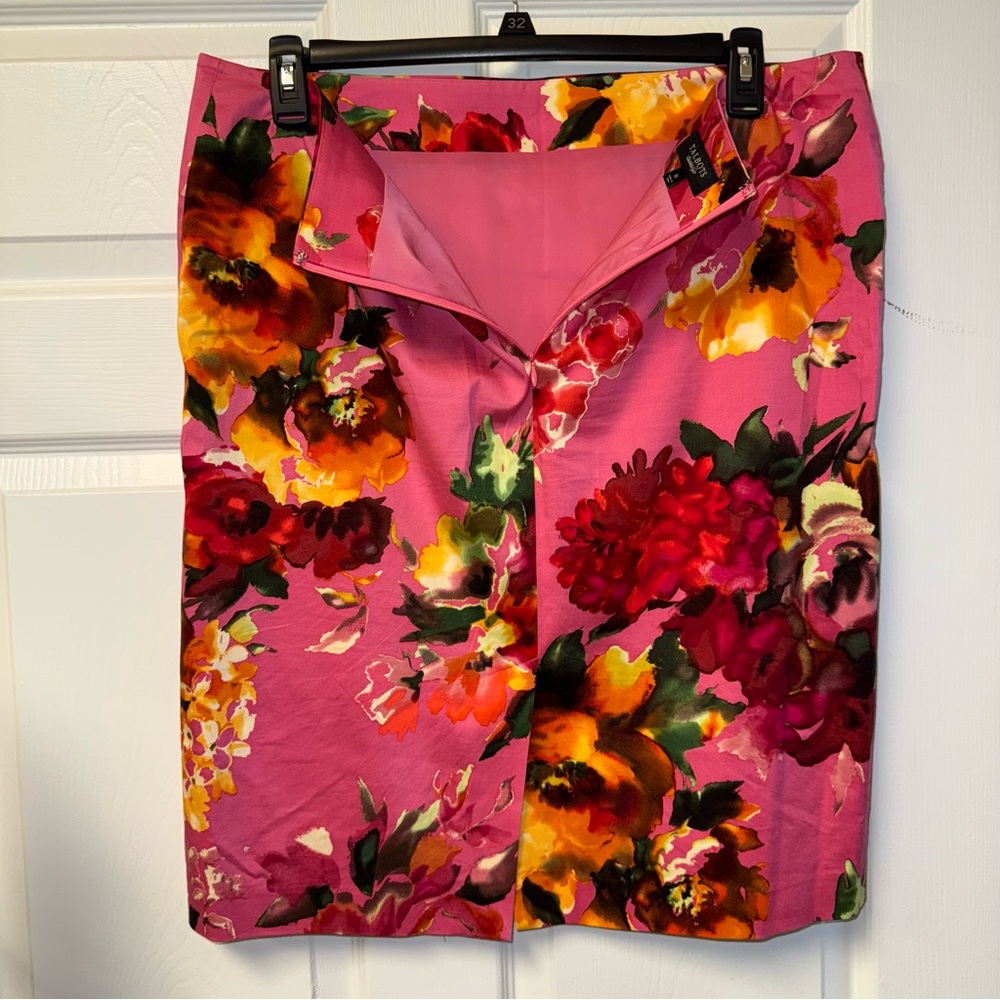 Talbots classic‎ Pencil Skirt in Floral 16 - Picture 4 of 11